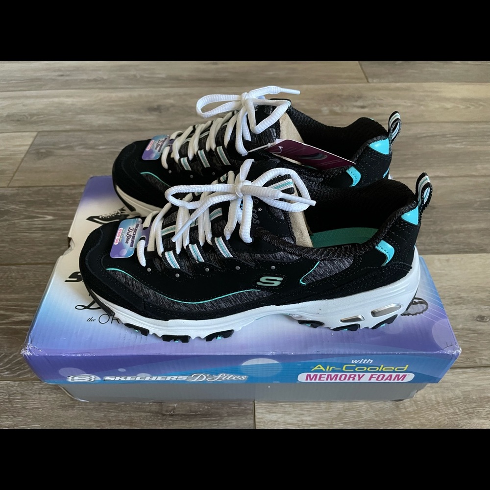 Women’s Skechers D’Lites Air cooled Memory Foam Black Size 6.5 NWT